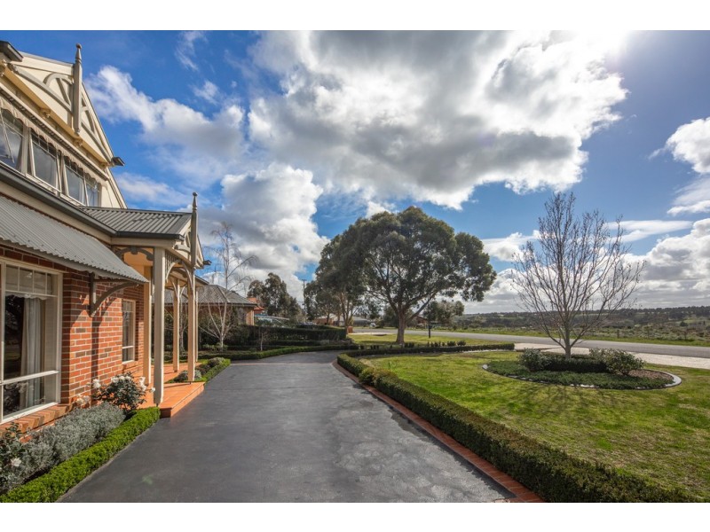 114 Harker Street, Sunbury VIC 3429