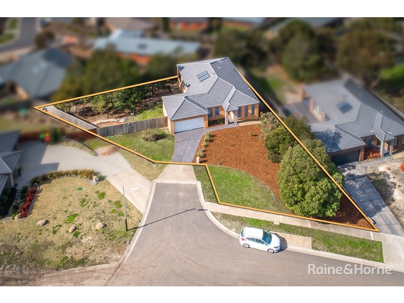 8 Emma Court, Sunbury VIC 3429