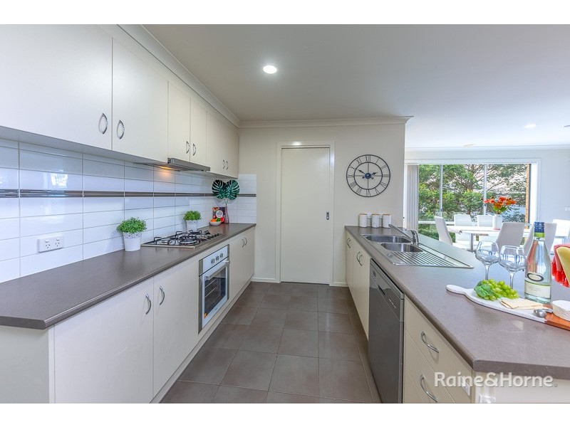 8 Emma Court, Sunbury VIC 3429