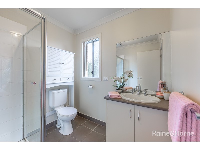 8 Emma Court, Sunbury VIC 3429