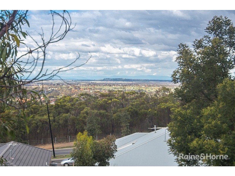 8 Emma Court, Sunbury VIC 3429
