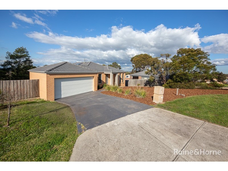 8 Emma Court, Sunbury VIC 3429