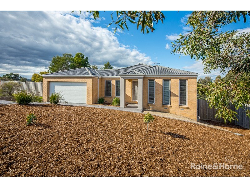 8 Emma Court, Sunbury VIC 3429