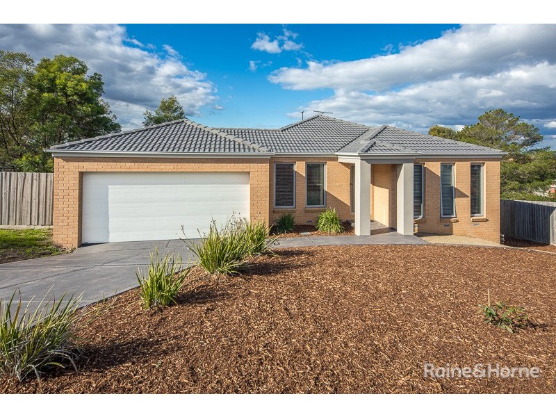 8 Emma Court, Sunbury VIC 3429