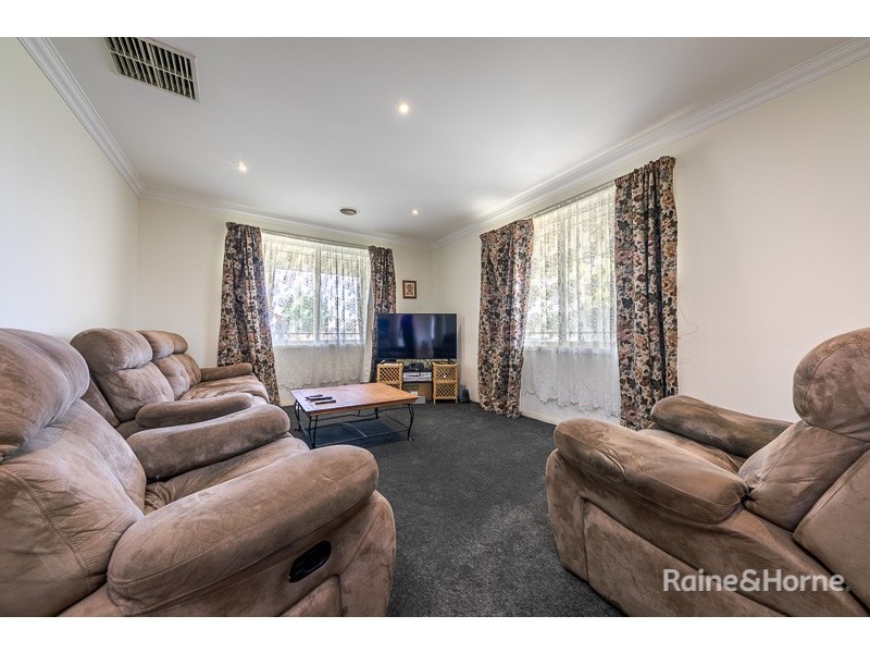 51 Bradman Drive, Sunbury VIC 3429