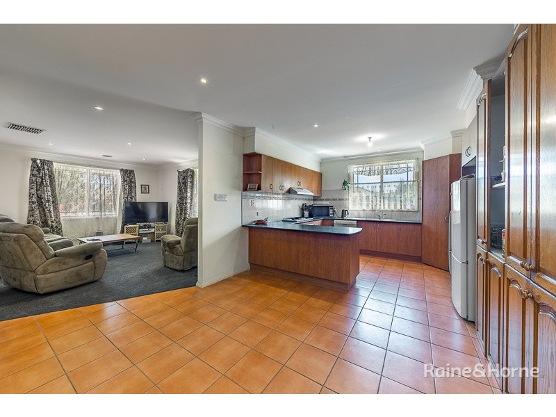51 Bradman Drive, Sunbury VIC 3429