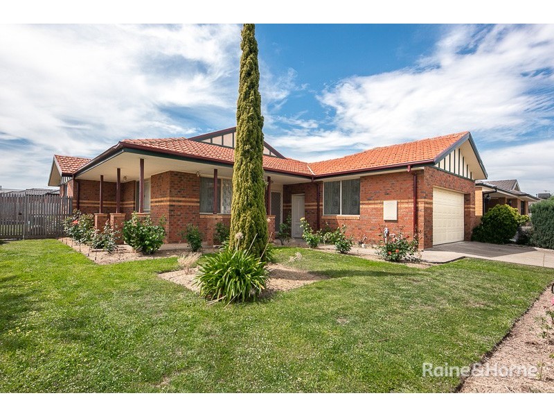 51 Bradman Drive, Sunbury VIC 3429