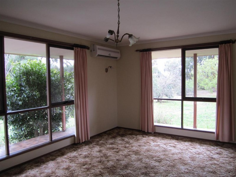 10 Buckley Road, Diggers Rest VIC 3427