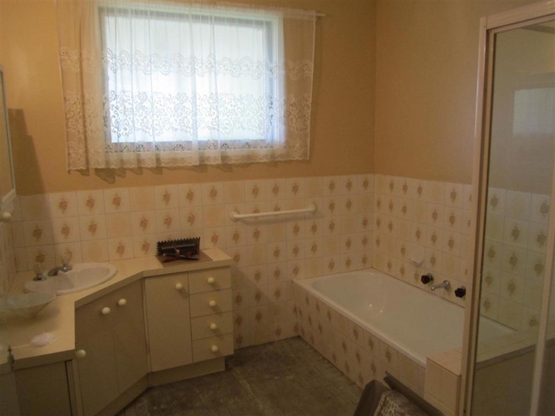 10 Buckley Road, Diggers Rest VIC 3427