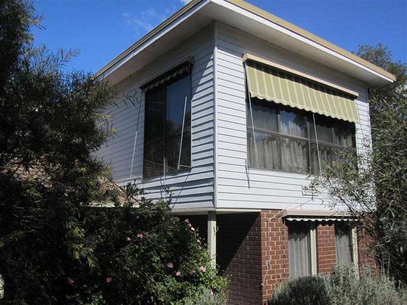 367 ELIZABETH DRIVE, Sunbury VIC 3429