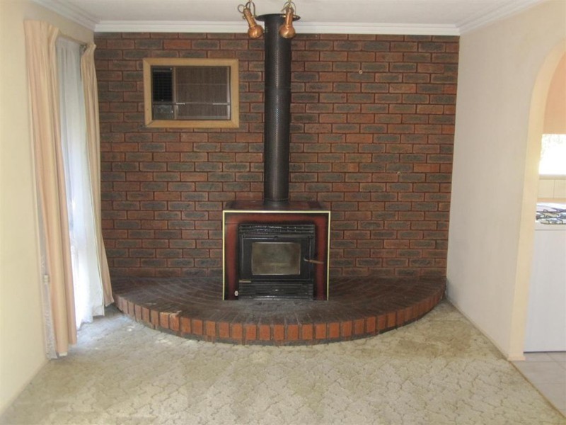 367 ELIZABETH DRIVE, Sunbury VIC 3429