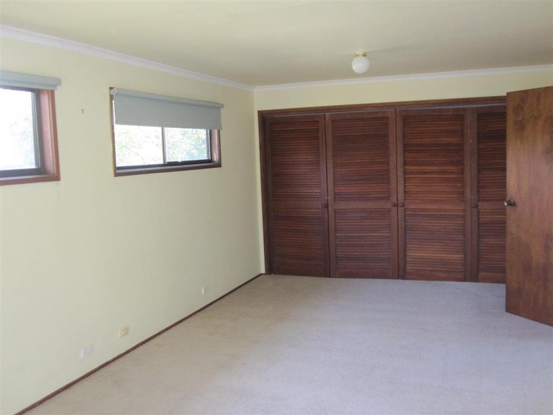 367 ELIZABETH DRIVE, Sunbury VIC 3429