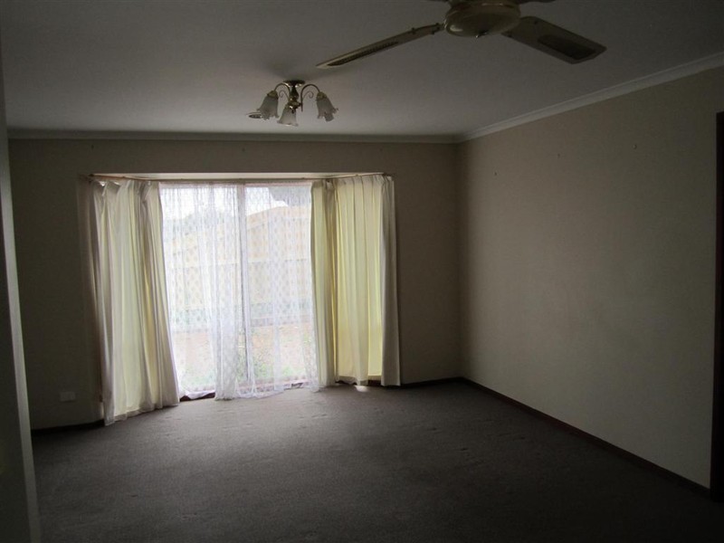 2/36  LEARMONTH STREET, Sunbury VIC 3429
