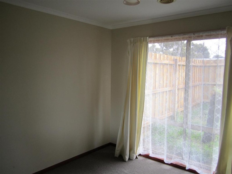 2/36  LEARMONTH STREET, Sunbury VIC 3429