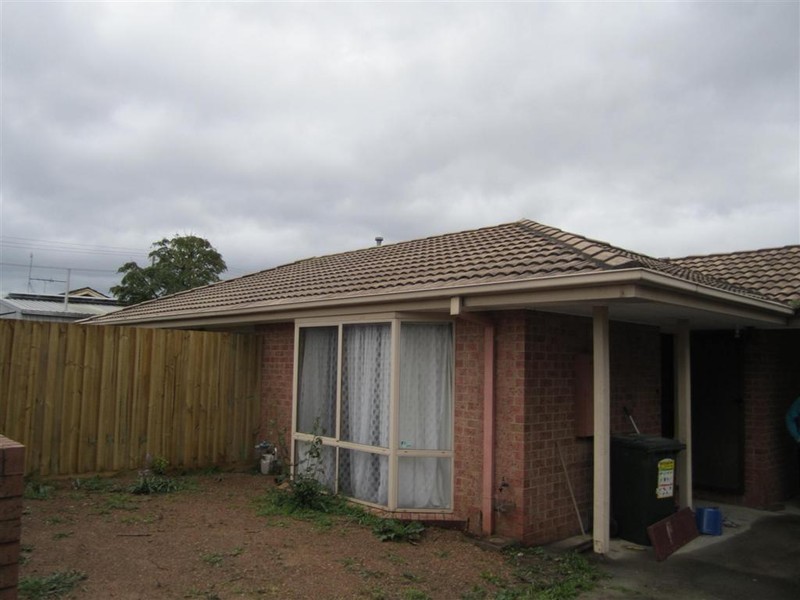 2/36  LEARMONTH STREET, Sunbury VIC 3429