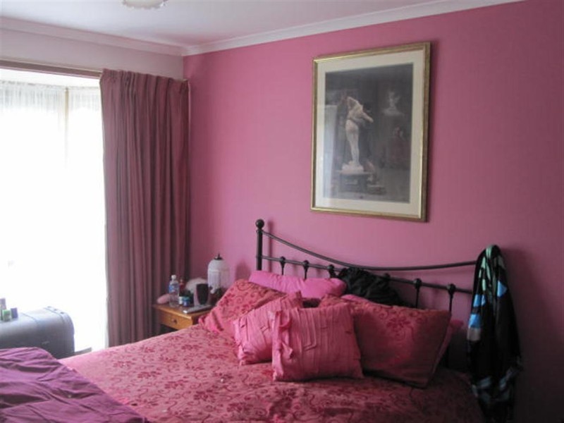 2/33  HARKER STREET, Sunbury VIC 3429