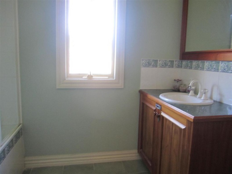 55 MOREFIELD COURT, Diggers Rest VIC 3427