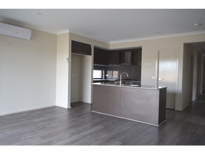 25 Wildflower Drive, Sunbury VIC 3429