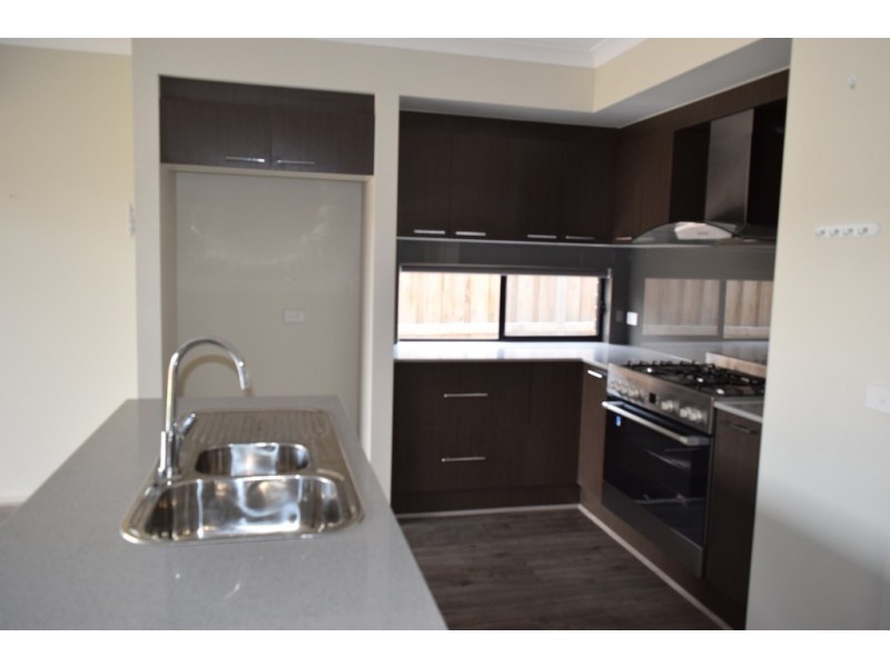 25 Wildflower Drive, Sunbury VIC 3429