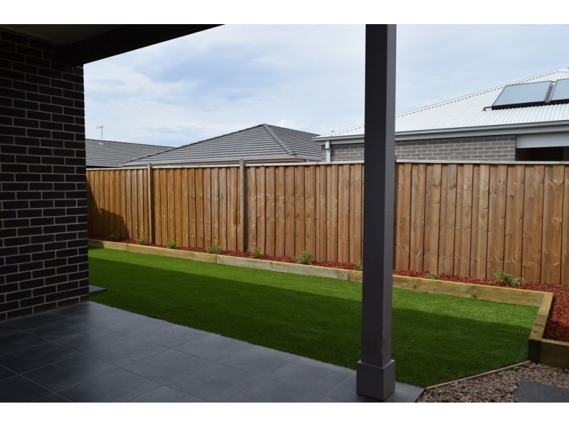 25 Wildflower Drive, Sunbury VIC 3429