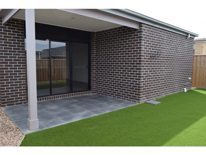 25 Wildflower Drive, Sunbury VIC 3429
