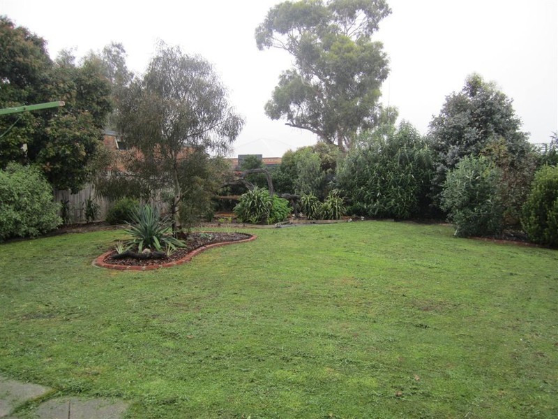 21 RACECOURSE LANE, Riddells Creek VIC 3431