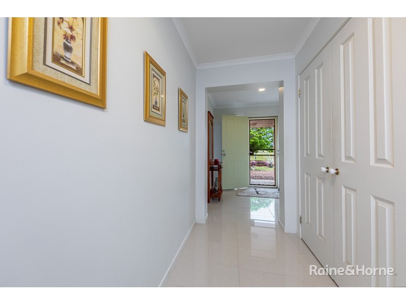 4 Berrydale Road, Sunbury VIC 3429