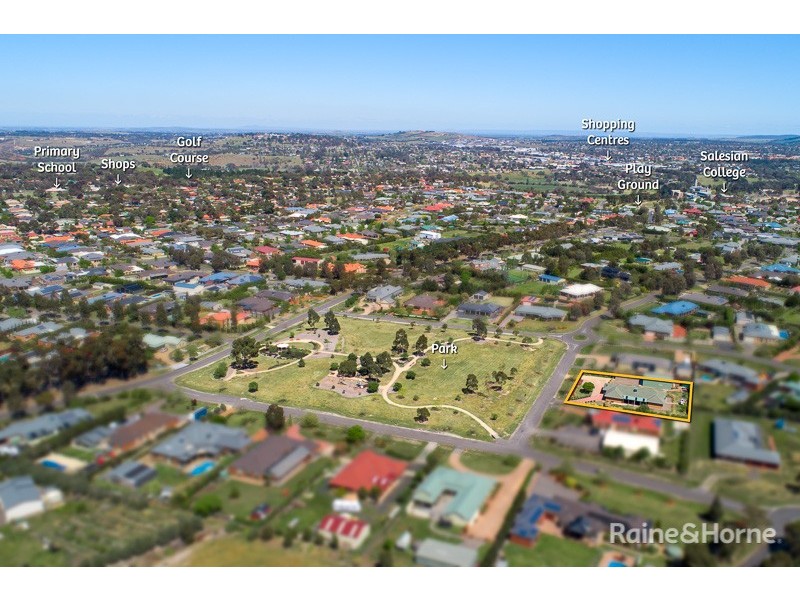 4 Berrydale Road, Sunbury VIC 3429