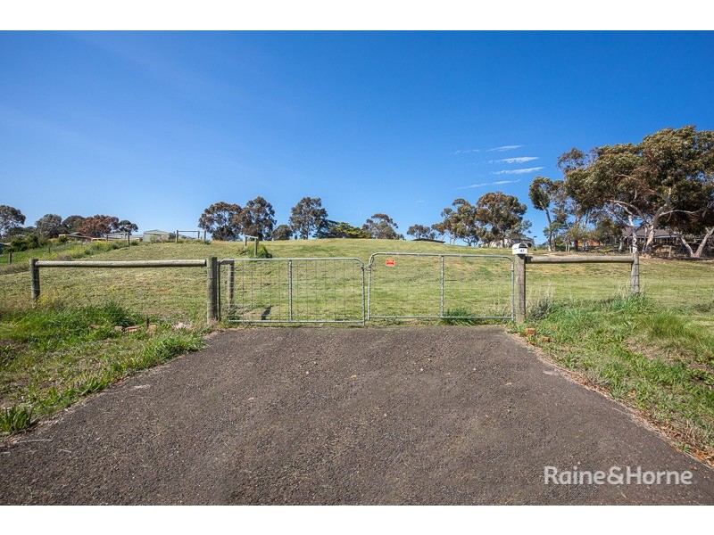 47 Winilba Road, Sunbury VIC 3429