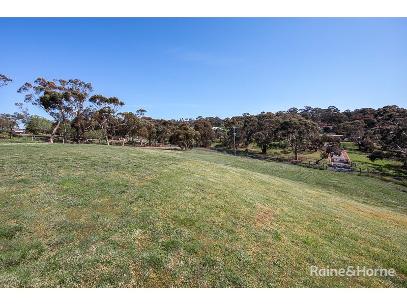 47 Winilba Road, Sunbury VIC 3429