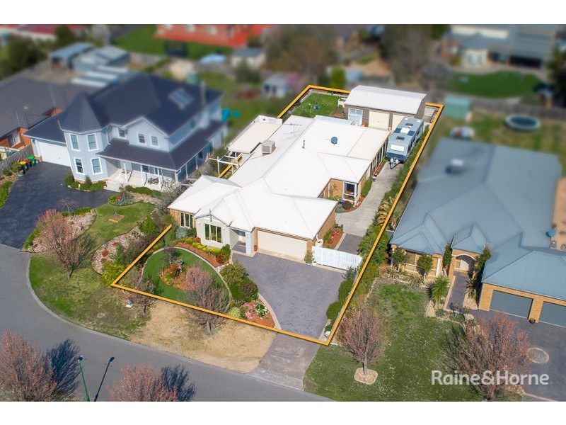 8 Frontignac Court, Sunbury VIC 3429
