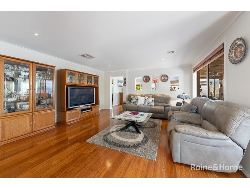 8 Frontignac Court, Sunbury VIC 3429