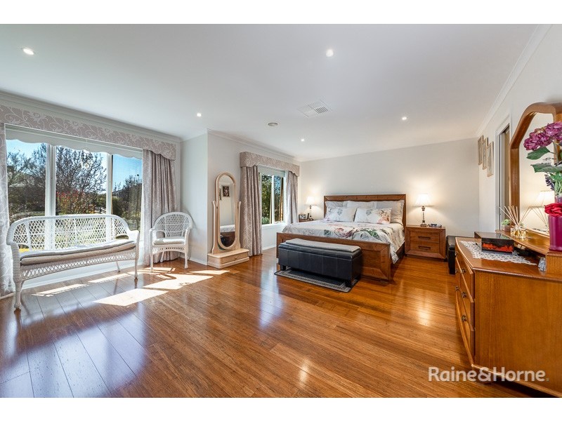 8 Frontignac Court, Sunbury VIC 3429