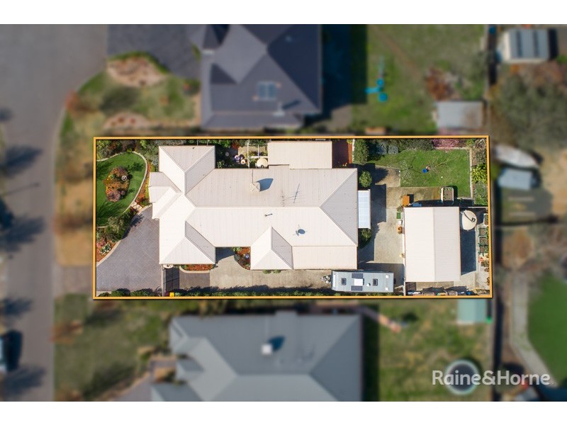 8 Frontignac Court, Sunbury VIC 3429
