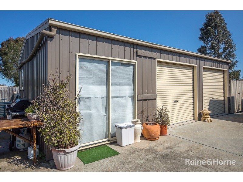 8 Frontignac Court, Sunbury VIC 3429