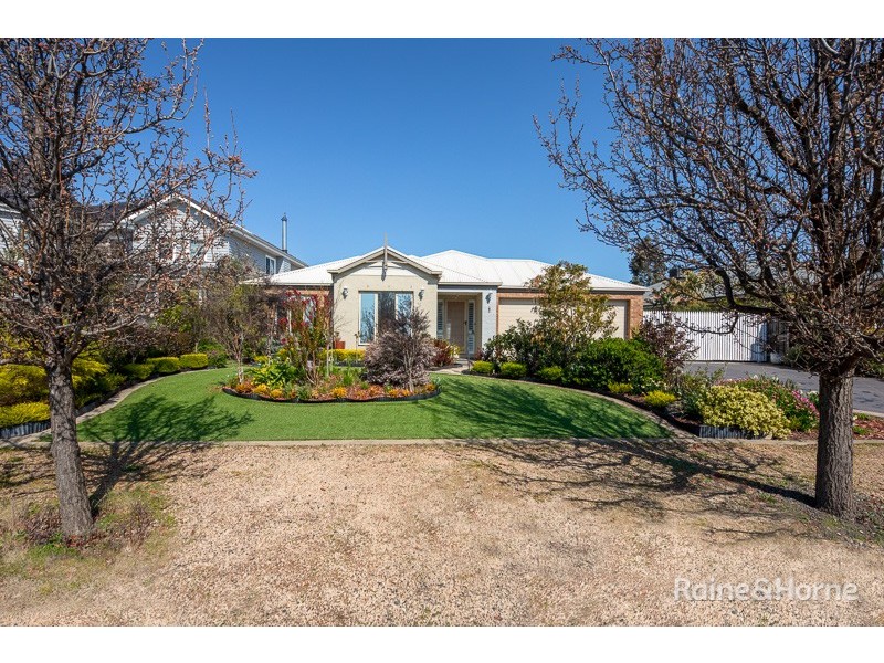 8 Frontignac Court, Sunbury VIC 3429