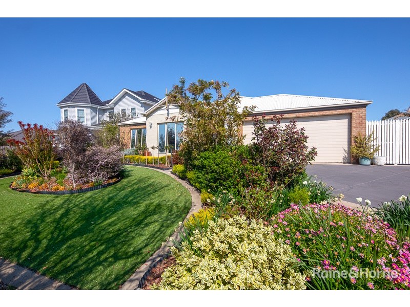 8 Frontignac Court, Sunbury VIC 3429