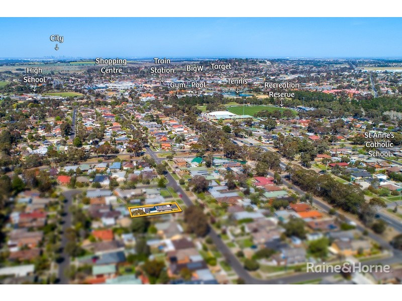 114 McKell Avenue, Sunbury VIC 3429