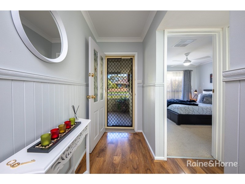 114 McKell Avenue, Sunbury VIC 3429