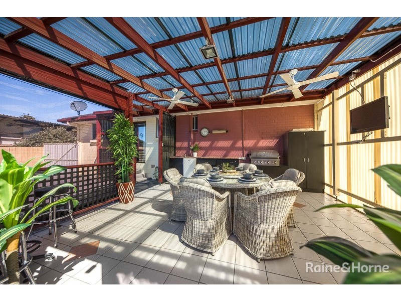 114 McKell Avenue, Sunbury VIC 3429
