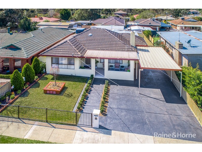 114 McKell Avenue, Sunbury VIC 3429