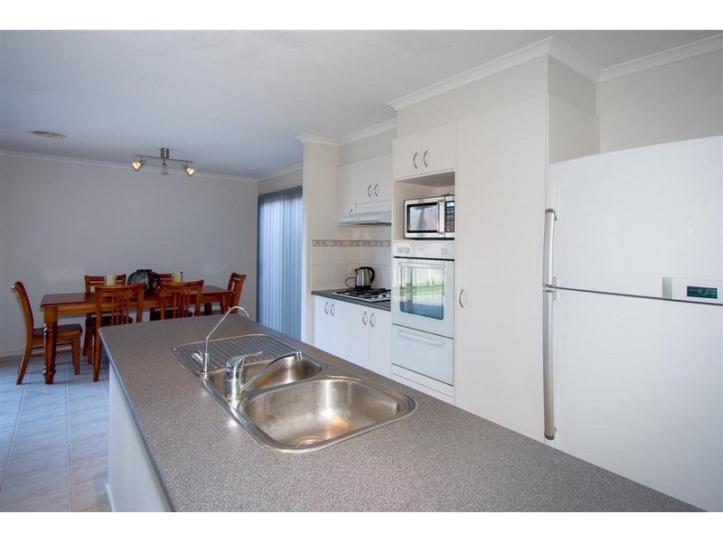 4 GROUT COURT, Sunbury VIC 3429