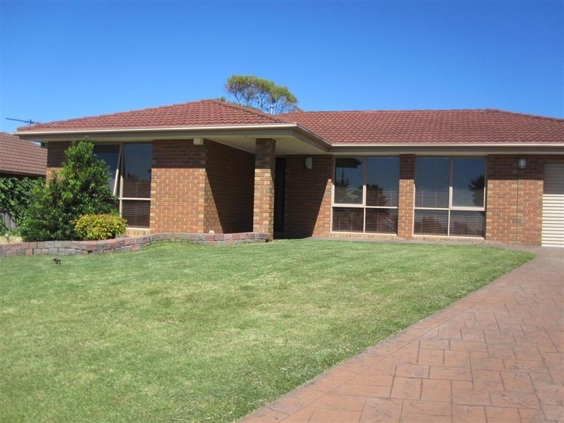 3 DOWLING COURT, Sunbury VIC 3429