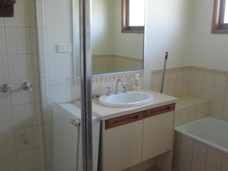 3 DOWLING COURT, Sunbury VIC 3429