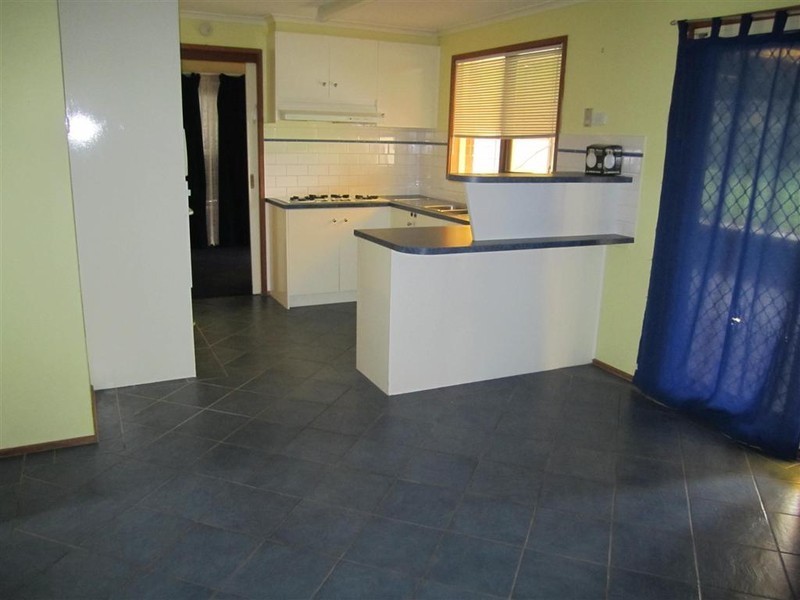 32 KEITH AVENUE, Sunbury VIC 3429