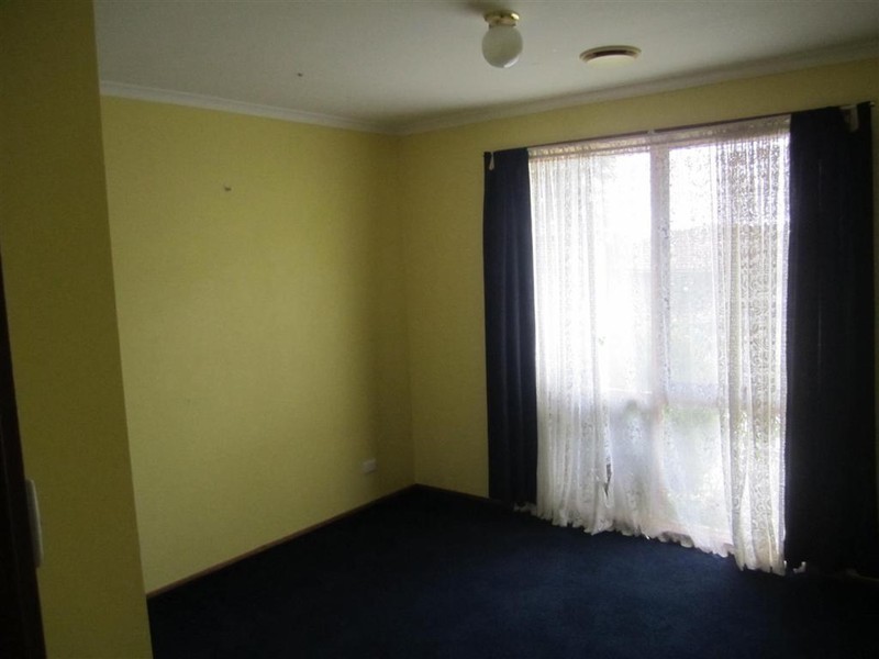 32 KEITH AVENUE, Sunbury VIC 3429