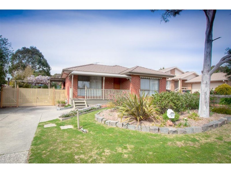 5 LAWRENCE AVENUE, Sunbury VIC 3429