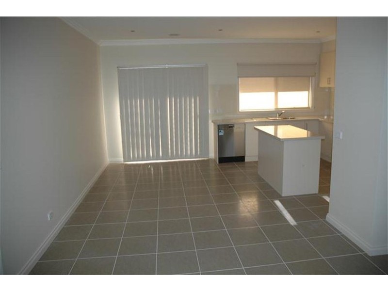 2/78 LIGAR STREET, Sunbury VIC 3429