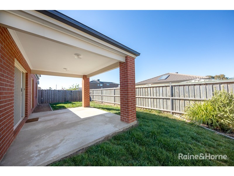 4 Burrow Drive, Diggers Rest VIC 3427
