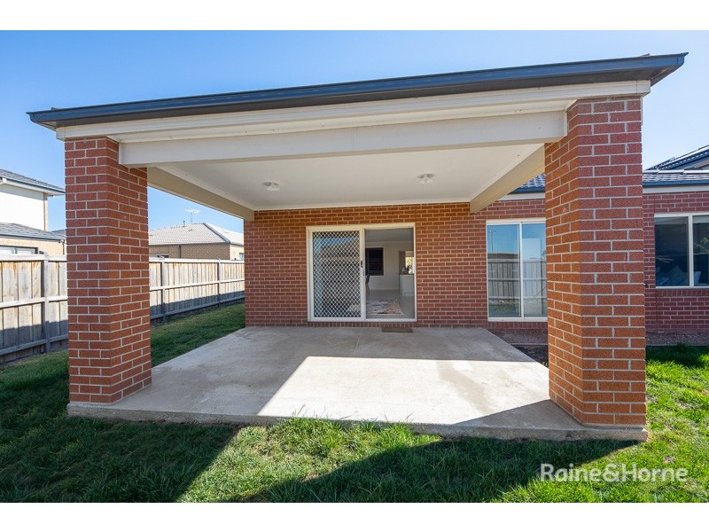 4 Burrow Drive, Diggers Rest VIC 3427